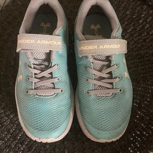 Under armour turquoise light blue sneaker